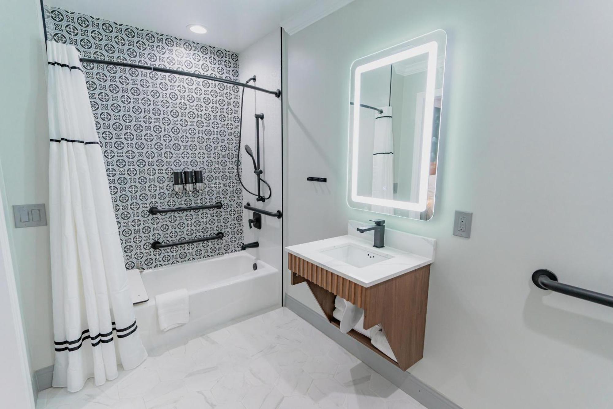 Hotel Avanti 3*